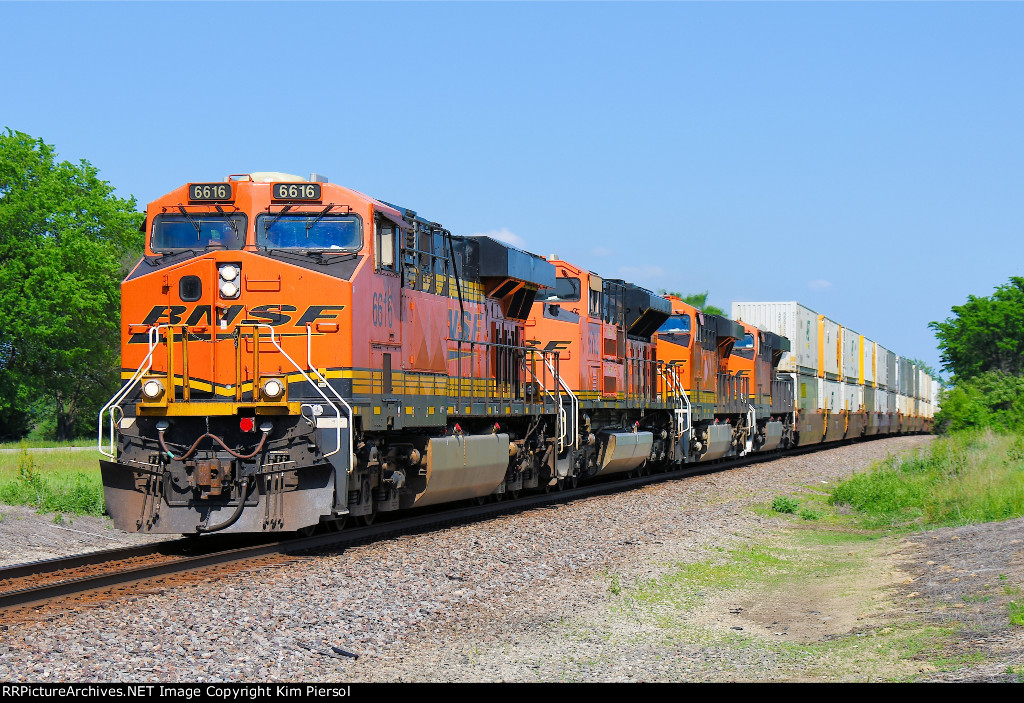 BNSF 6616